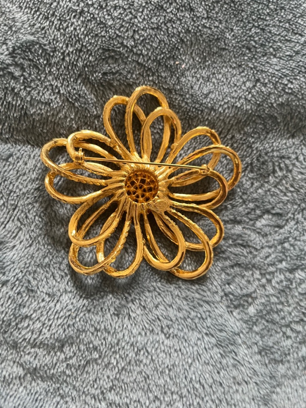 Nolan Miller Glamour Collection Pin - Picture 6 of 8